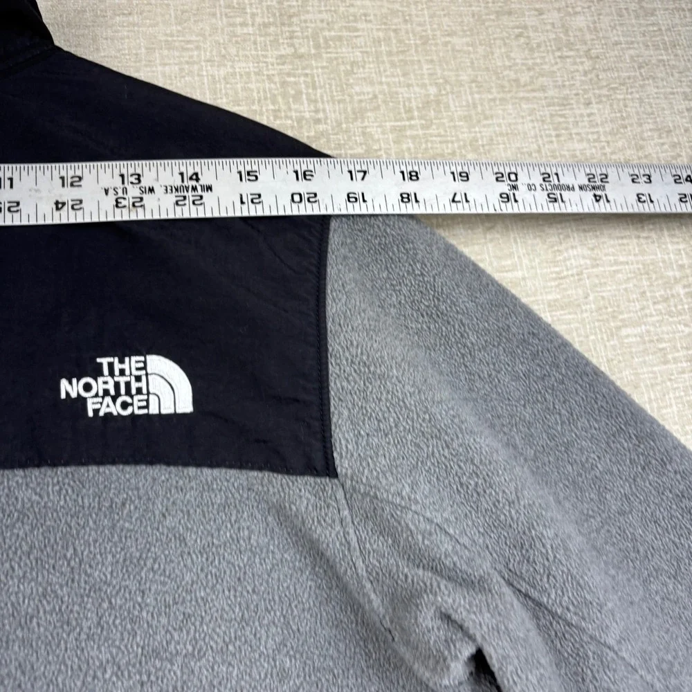 The North Face Mens Grey Black Quarter Zip Fleece Pullover Jacket Small